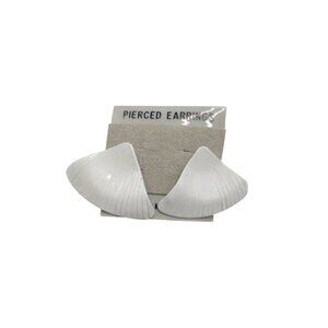 Vintage 1980s White Enamel Shell-Shaped Pierced Earrings